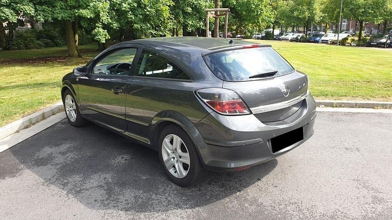 Gebraucht Opel Astra GTC 90 PS (66 kW) 2009 Grau Coupé