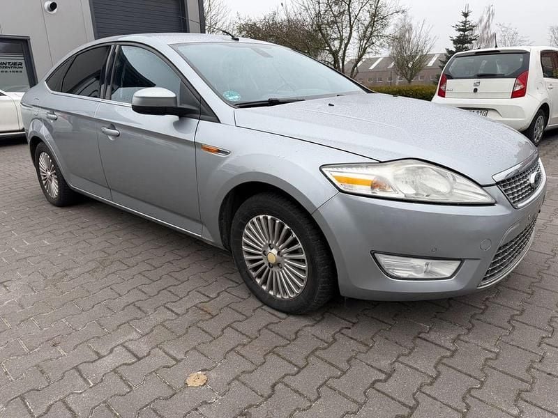 Gebraucht Ford Mondeo Titanium 140 PS (102 kW) 2009 Silber Limousine