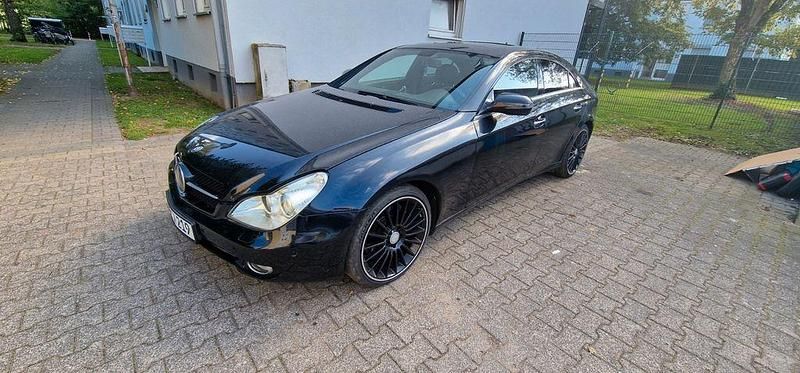 Schwarz Gebraucht 2008 Mercedes CLS350 Coupé | 3.800 € - Bild 1/4