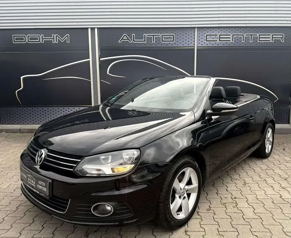 Gebraucht VW Eos Basis 122 PS (89 kW) 2011 Deep black perleffekt Cabrio