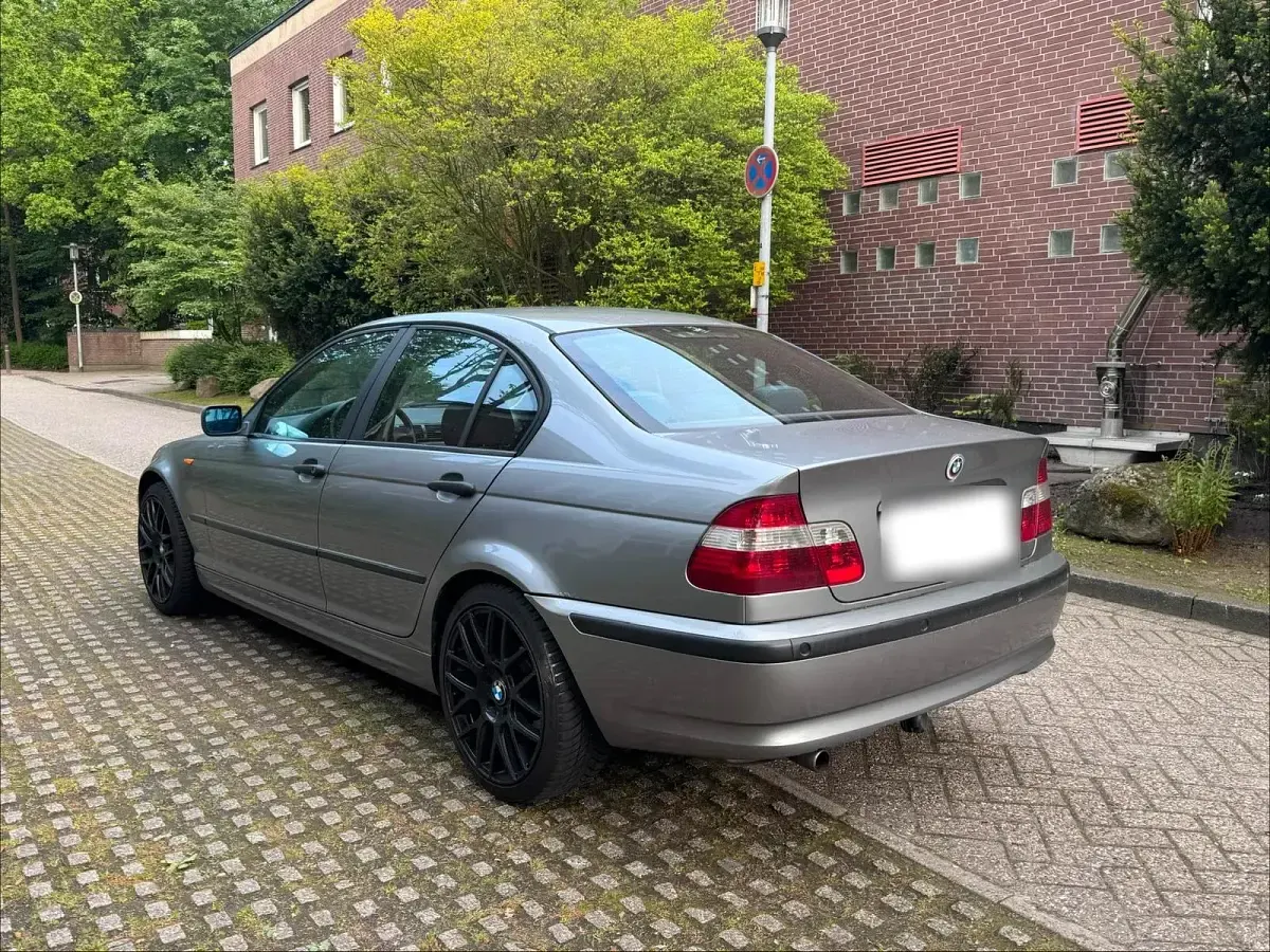 Gebraucht BMW 316 116 PS (85 kW) 2004 Grau Limousine
