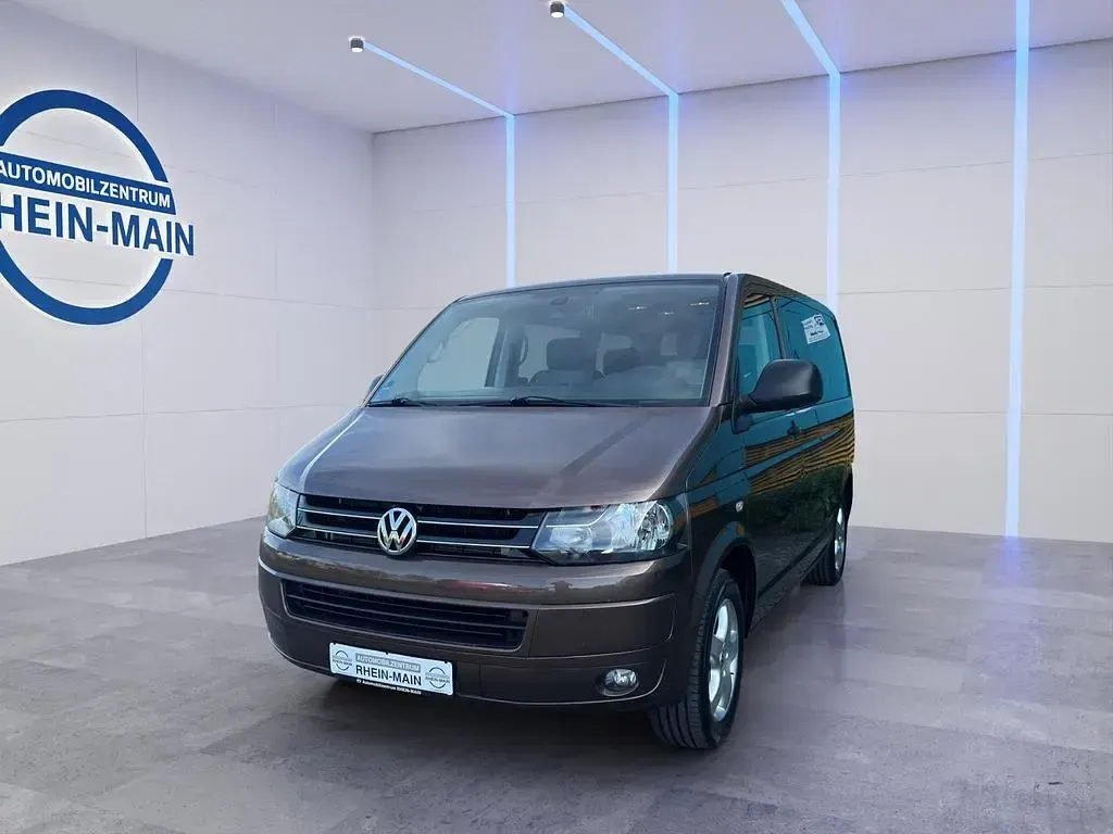 Gebraucht VW Multivan 140 PS (102 kW) 2010 Braun Van / Kleinbus