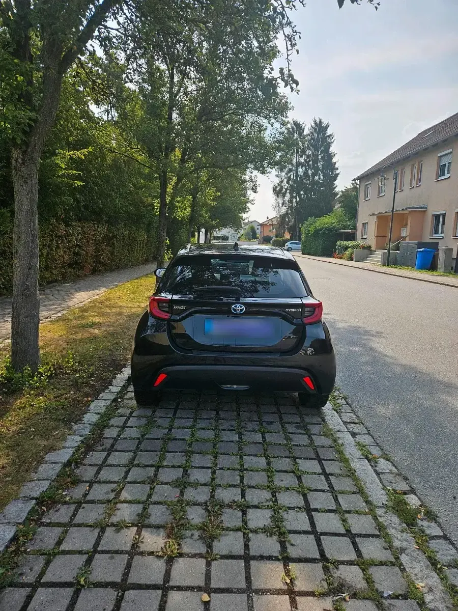 Gebraucht Toyota Yaris Team 116 PS (85 kW) 2023 Schwarz Kleinwagen