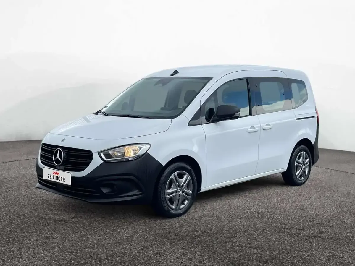 Gebraucht Mercedes Citan 110 102 PS (75 kW) 2023 Weiß Van / Kleinbus