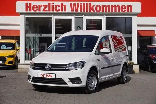 Usata VW Caddy 102 CV (75 kW) 2021 Bianco Monovolume