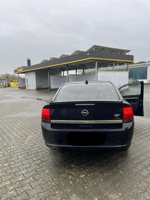 Gebraucht Opel Vectra 140 PS (102 kW) 2007 Schwarz Limousine