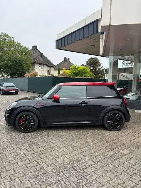 Gebraucht Mini John Cooper Works 231 PS (169 kW) 2024 Schwarz Kleinwagen