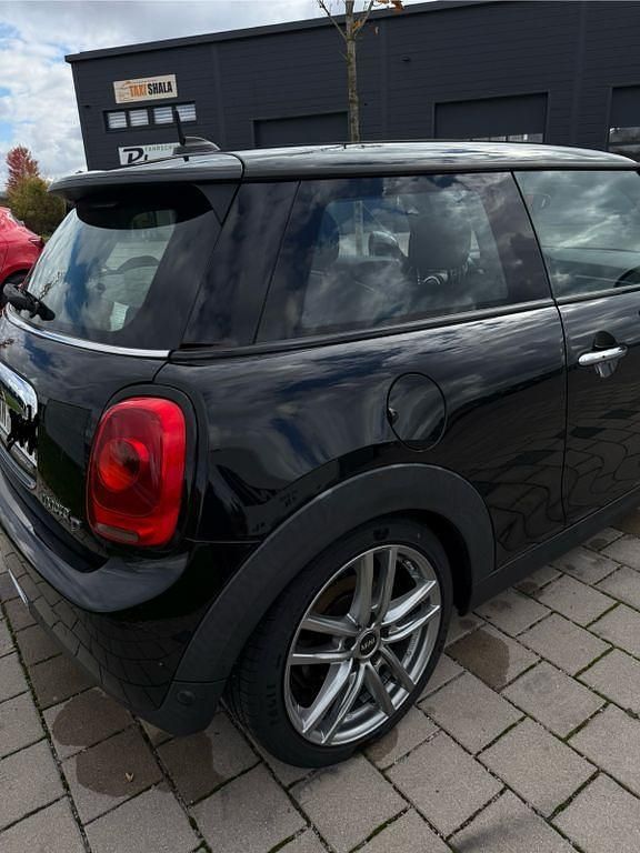 Gebraucht Mini Cooper D 116 PS (85 kW) 2016 Schwarz Kleinwagen