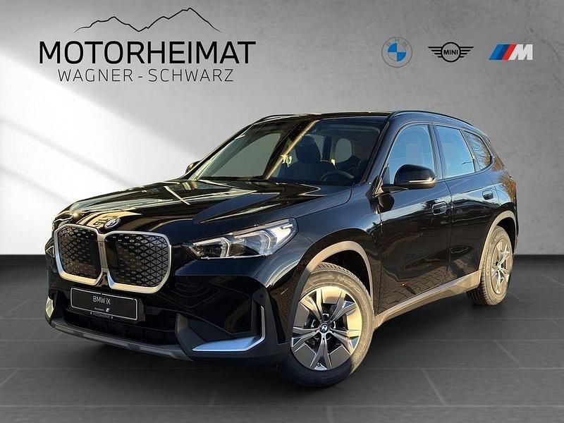 Schwarz Neu 2025 BMW iX1 Performance SUV | 46.900 € (Guter Preis) - Bild 1/3