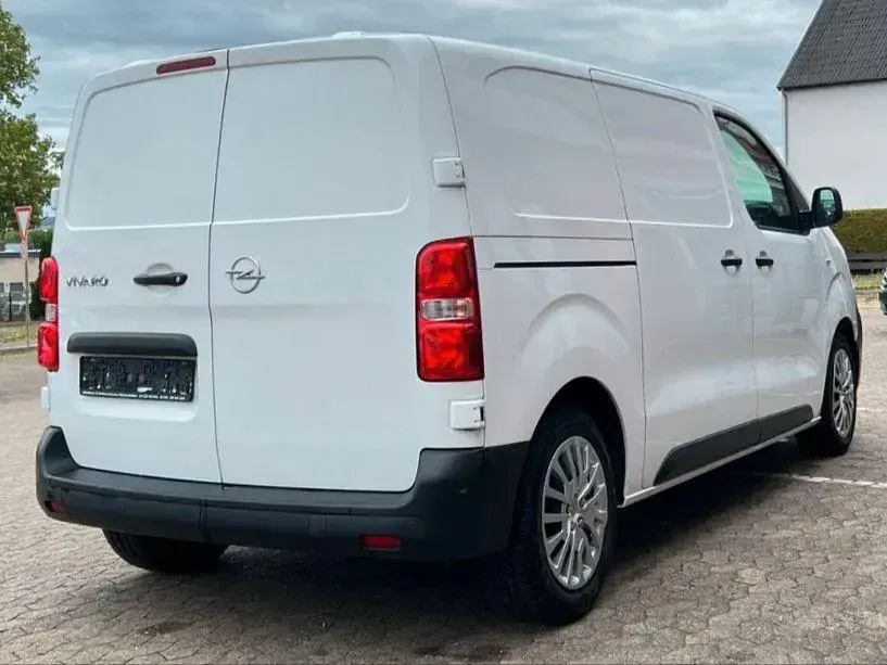 Gebraucht Opel Vivaro-e Combi 120 PS (88 kW) 2021 Weiß Van / Kleinbus