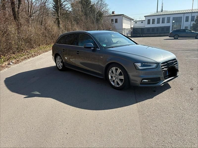 Gebraucht Audi A4 S-Line 177 PS (130 kW) 2014 Grau Kombi