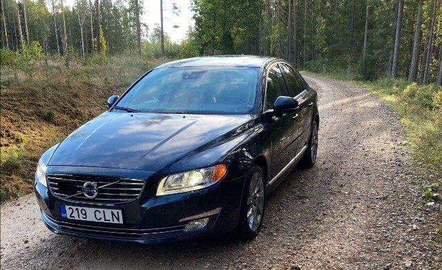 Grau Gebraucht 2015 Volvo S80 Limousine | 20.000 € - Bild 1/4