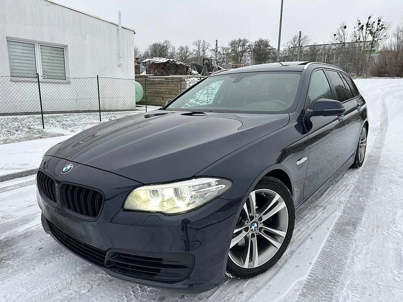 Gebraucht BMW 520 Luxury Line 190 PS (139 kW) 2015 Blau Kombi