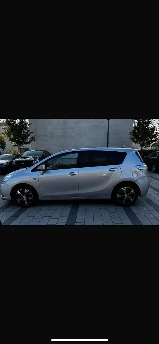 Gebraucht Toyota Verso 177 PS (130 kW) 2010 Grau Van / Kleinbus