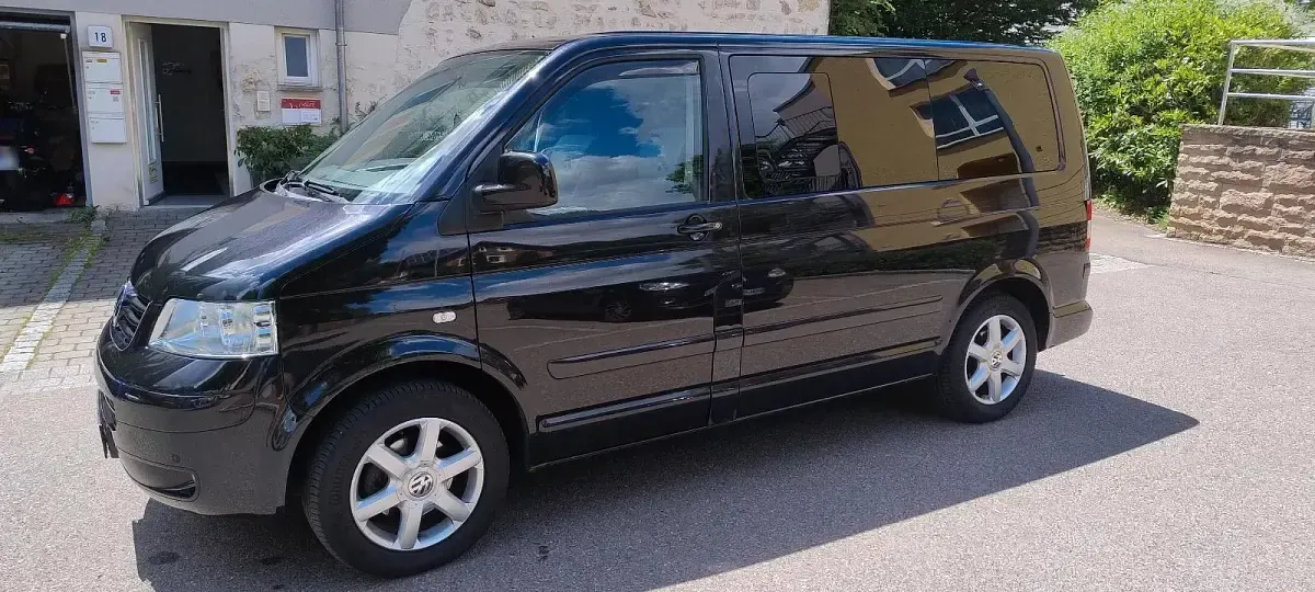 Gebraucht VW Multivan 131 PS (96 kW) 2006 Schwarz Van / Kleinbus
