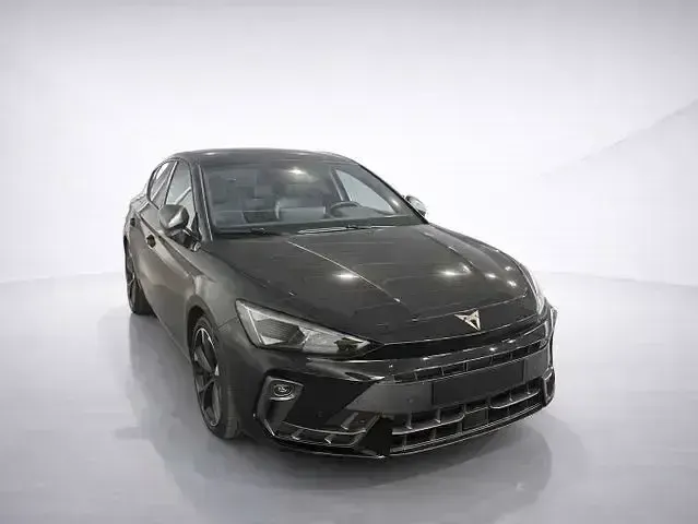 Używany Cupra Leon 150 KM (110 kW) 2025 Czarny Sedan/Limuzyna