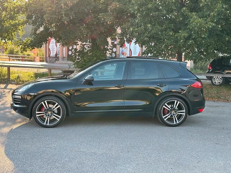 Gebraucht Porsche Cayenne 240 PS (176 kW) 2010 Schwarz SUV