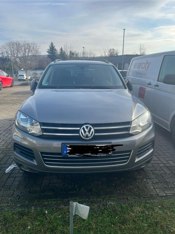 Grün Gebraucht 2011 VW Touareg SUV | 12.850 € (Superpreis) - Bild 1/4