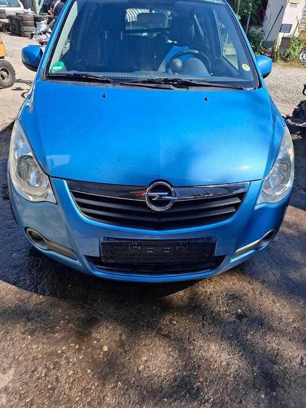 Blau Gebraucht 2009 Opel Agila Edition Kleinwagen | 1.999 € (Fairer Preis) - Bild 1/4