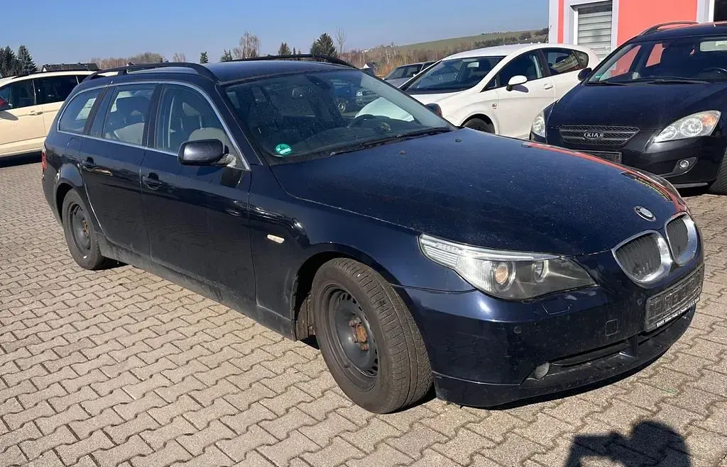 Używany BMW 520 163 KM (119 kW) 2005 Niebieski Kombi