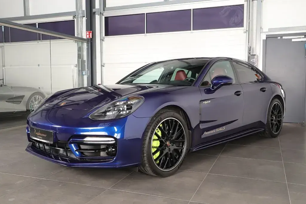 Gebraucht Porsche Panamera Turbo S E-Hybrid 700 PS (514 kW) 2021 Enzianblau Kleinwagen
