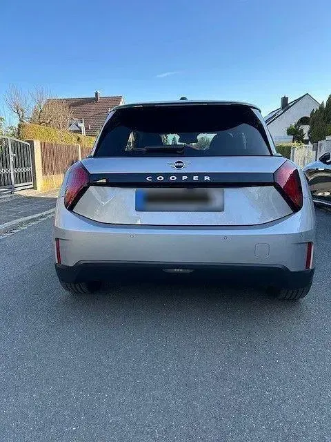 Usado Mini Cooper 135 kW (184 HP) 2024 Prateado Citadino