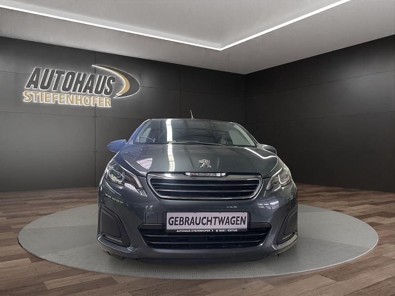Gebraucht Peugeot 108 Active 72 PS (52 kW) 2021 Grau Kleinwagen