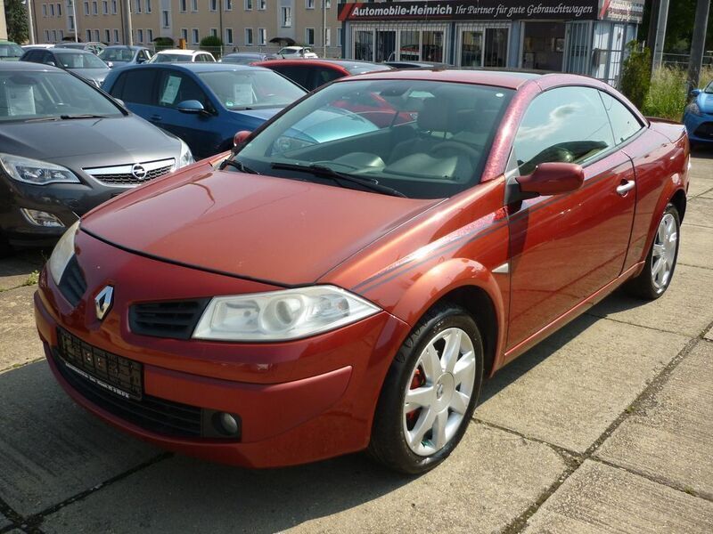 Gebraucht Renault Mégane Cabriolet Dynamique 111 PS (81 kW) 2006 Feuerrot Cabrio