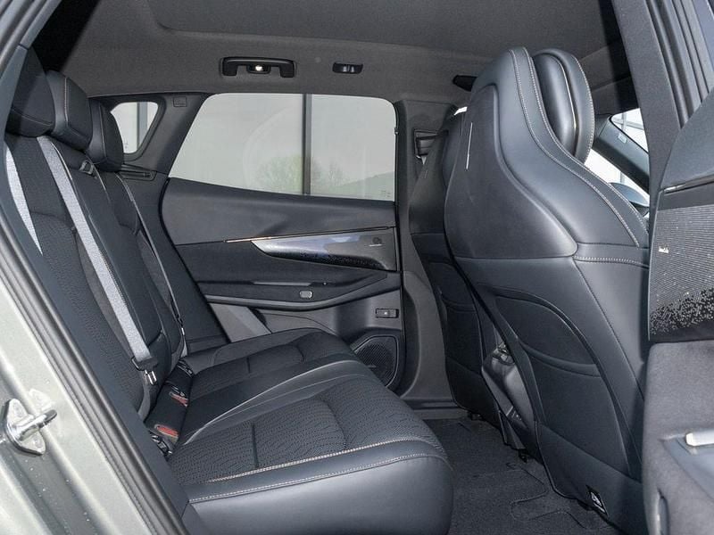 Second-hand Lynk & Co 08 139 CP (102 kW) 2025 Verde SUV
