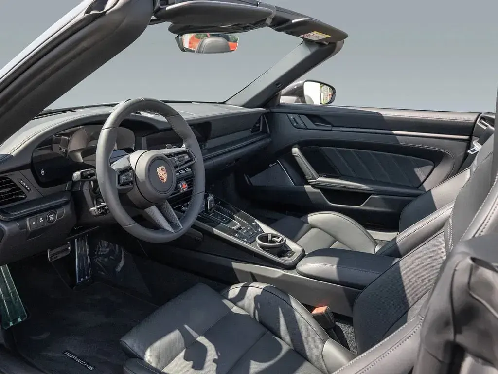 Neu Porsche 992 541 PS (397 kW) 2026 Grau Cabrio