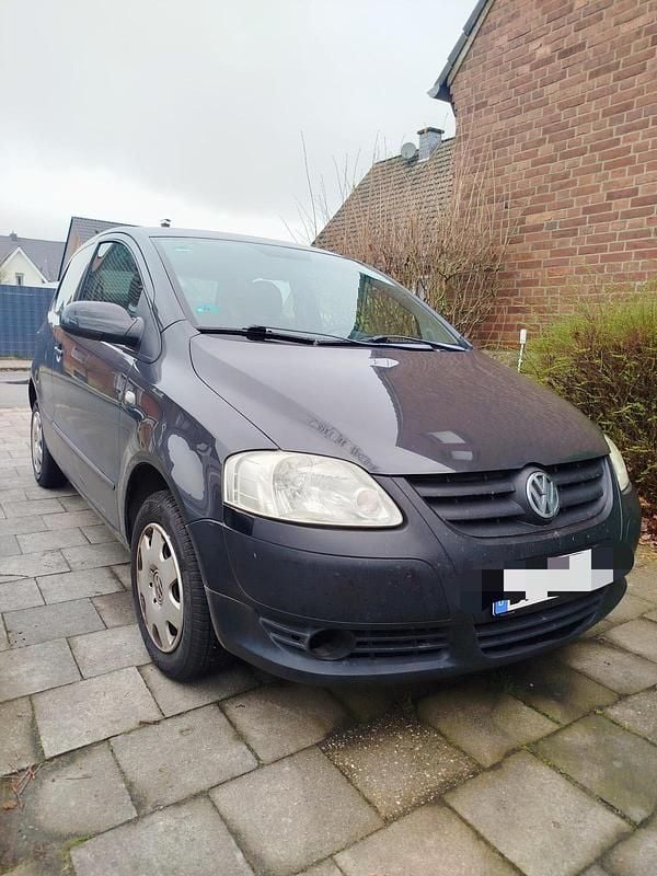 Gebraucht VW Fox 54 PS (39 kW) 2004 Grau Kleinwagen