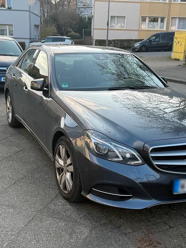 Gebraucht Mercedes E300 Avantgarde 239 PS (175 kW) 2017 Grau Limousine