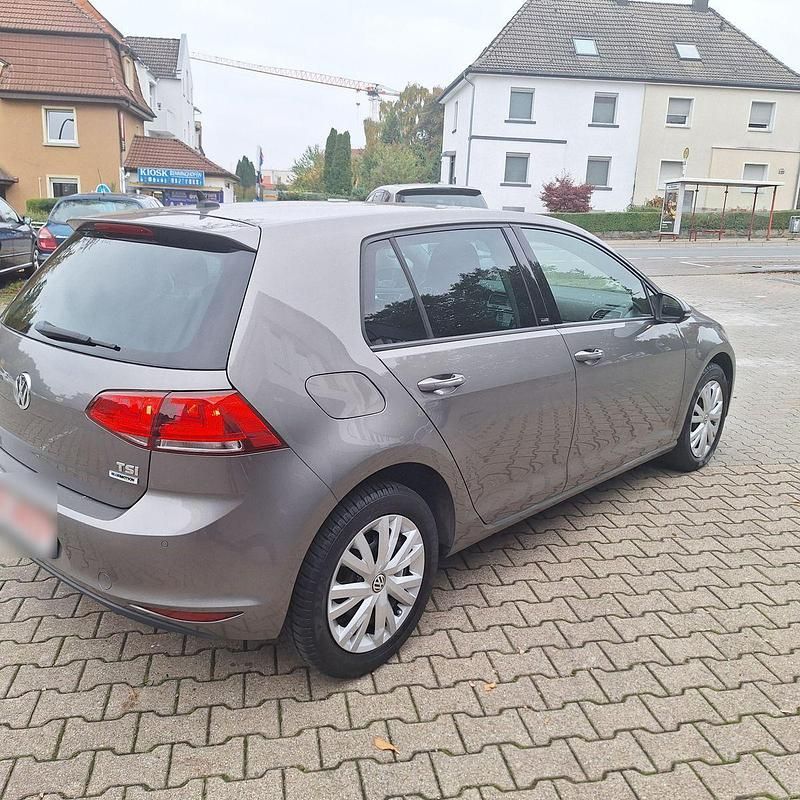 Gebraucht VW Golf VII Allstar 110 PS (80 kW) 2016 Grau Limousine