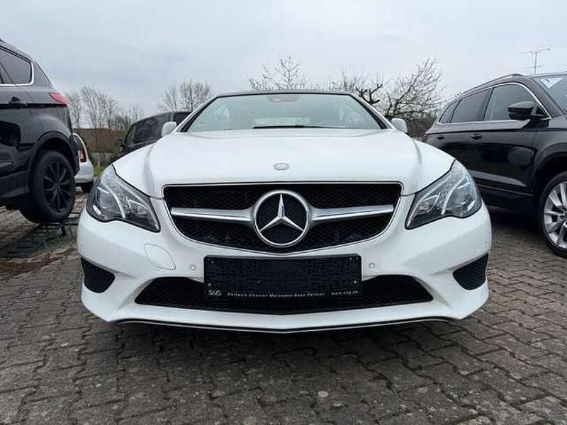 Gebraucht Mercedes E200 184 PS (135 kW) 2016 Polarweiss Cabrio