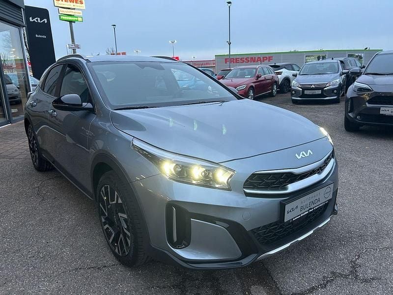 Neu Kia XCeed 150 PS (110 kW) 2026 Silber SUV