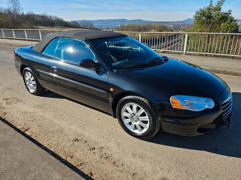 Schwarz Gebraucht 2004 Chrysler Sebring Cabriolet Cabrio | 4.999 € (Etwas zu teuer) - Bild 1/4