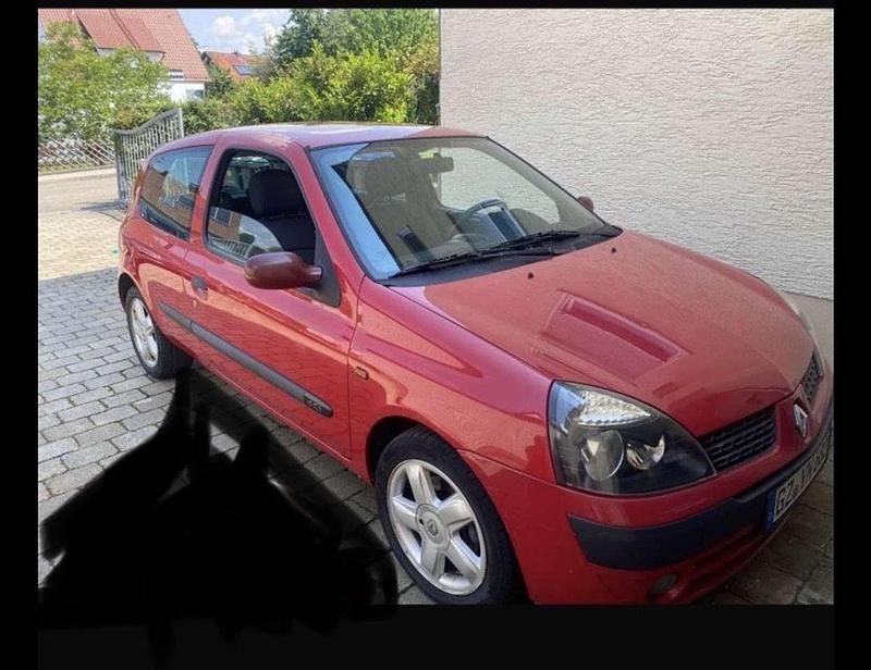 Rot Gebraucht 2002 Renault Clio II Expression Limousine | 1.100 € (Etwas zu teuer) - Bild 1/4