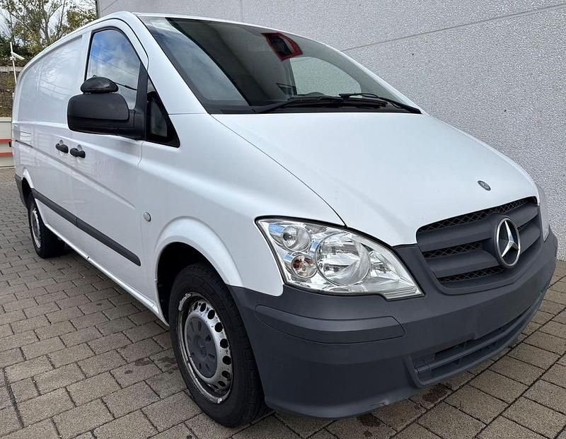 Weiß Gebraucht 2013 Mercedes Vito Van / Kleinbus | 6.490 € (Guter Preis) - Bild 1/4