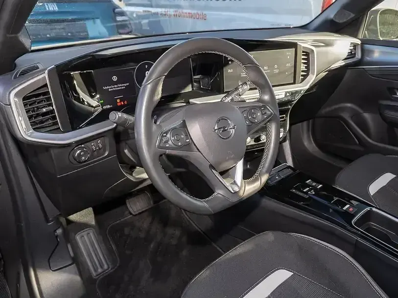 Używany Opel Mokka 131 KM (96 kW) 2024 Szary SUV