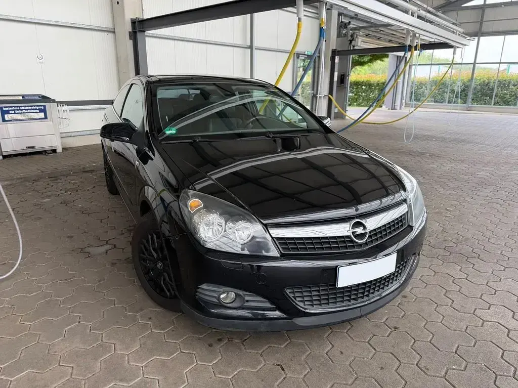 Gebraucht Opel Astra GTC Sport 140 PS (102 kW) 2009 Schwarz Coupé