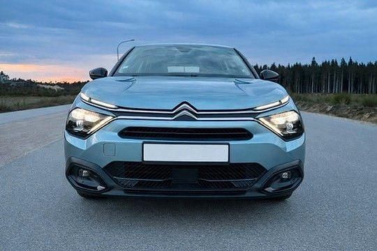 Second-hand Citroën C4 Feel 101 CP (74 kW) 2021 Albastru Berlinǎ