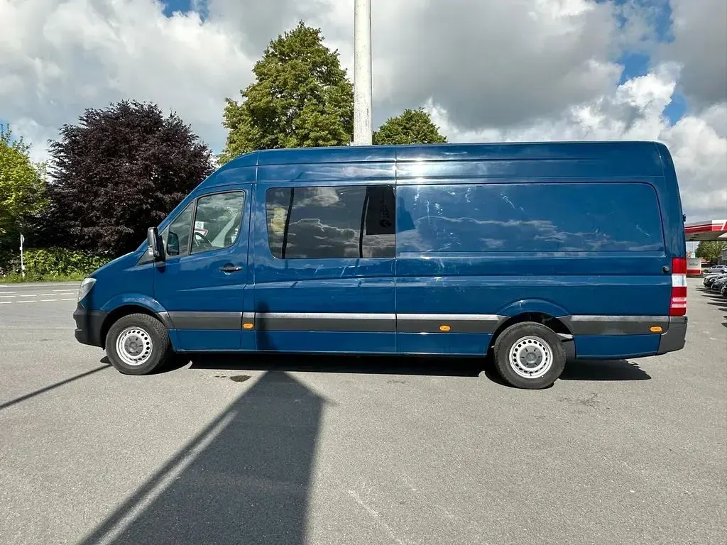 Gebraucht Mercedes Sprinter 163 PS (119 kW) 2018 Blau Van