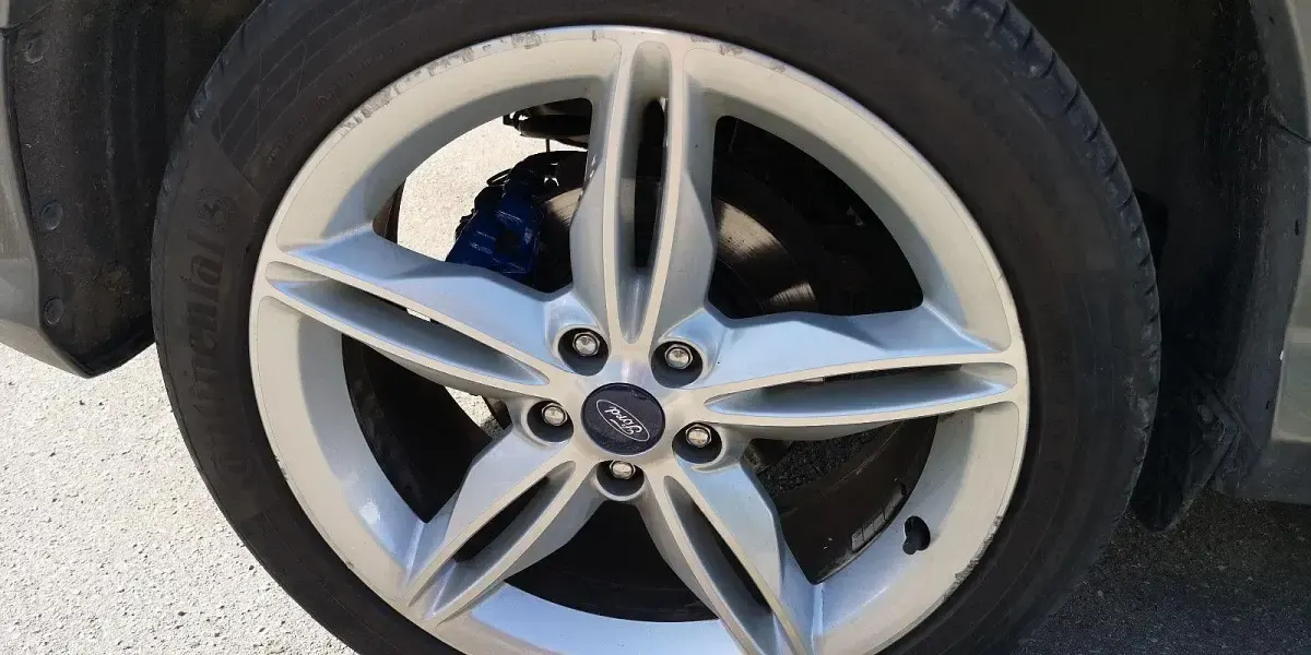 Używany Ford Kuga Individual 140 KM (102 kW) 2014 Szary SUV