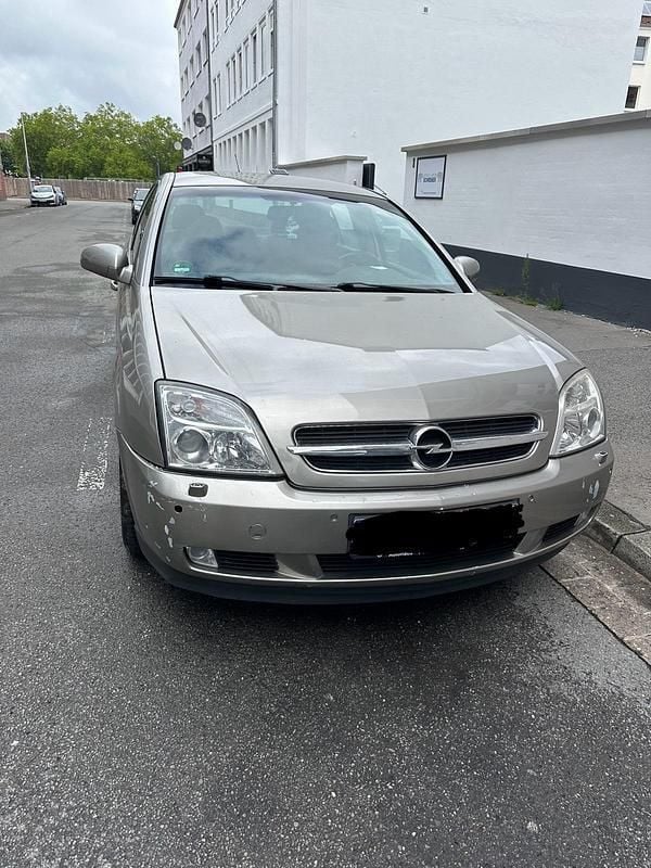 Grau Gebraucht 2002 Opel Vectra Limousine | 800 € - Bild 1/4