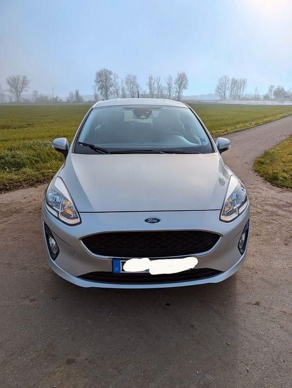 Silber Gebraucht 2017 Ford Fiesta Kleinwagen | 8.999 € (Guter Preis) - Bild 1/4