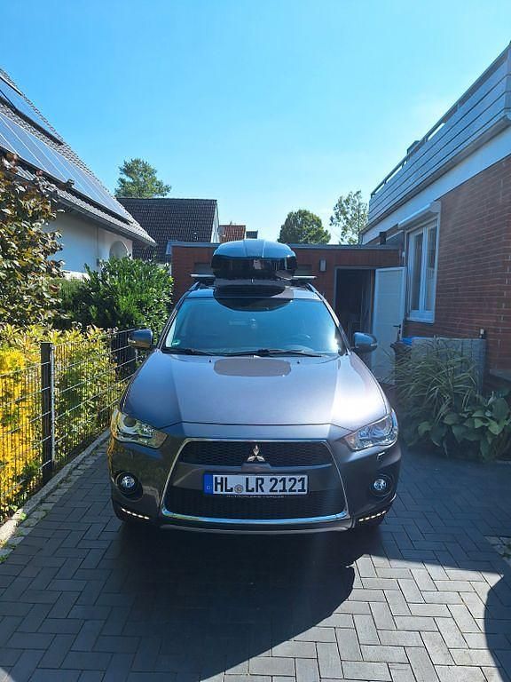 Gebraucht Mitsubishi Outlander Edition 147 PS (108 kW) 2010 Grau SUV