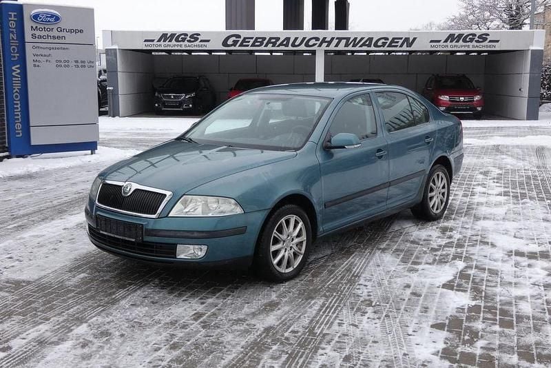 Gebraucht Skoda Octavia Ambiente 102 PS (75 kW) 2005 Islandgruen metallic Limousine