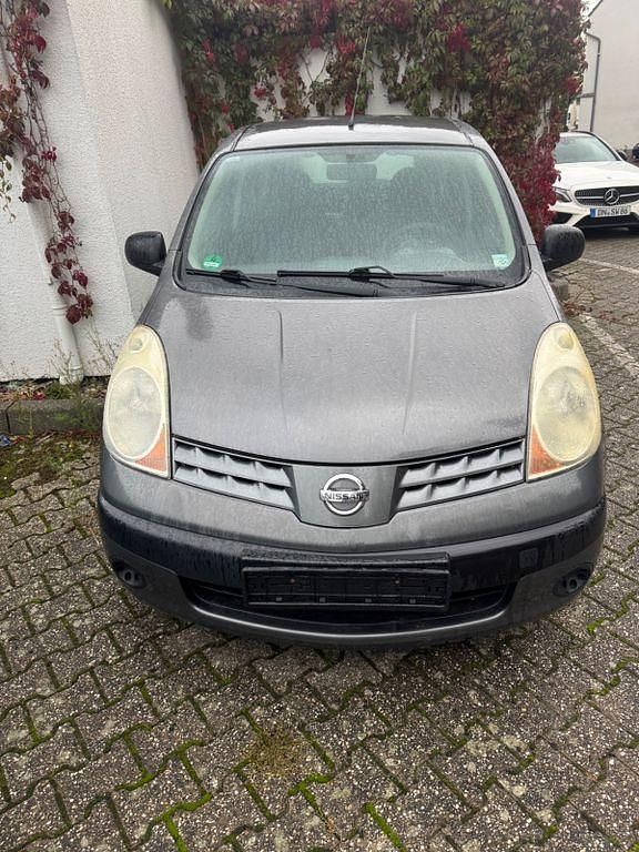 Grau Gebraucht 2006 Nissan Note Acenta Van / Kleinbus | 1.150 € (Superpreis) - Bild 1/4