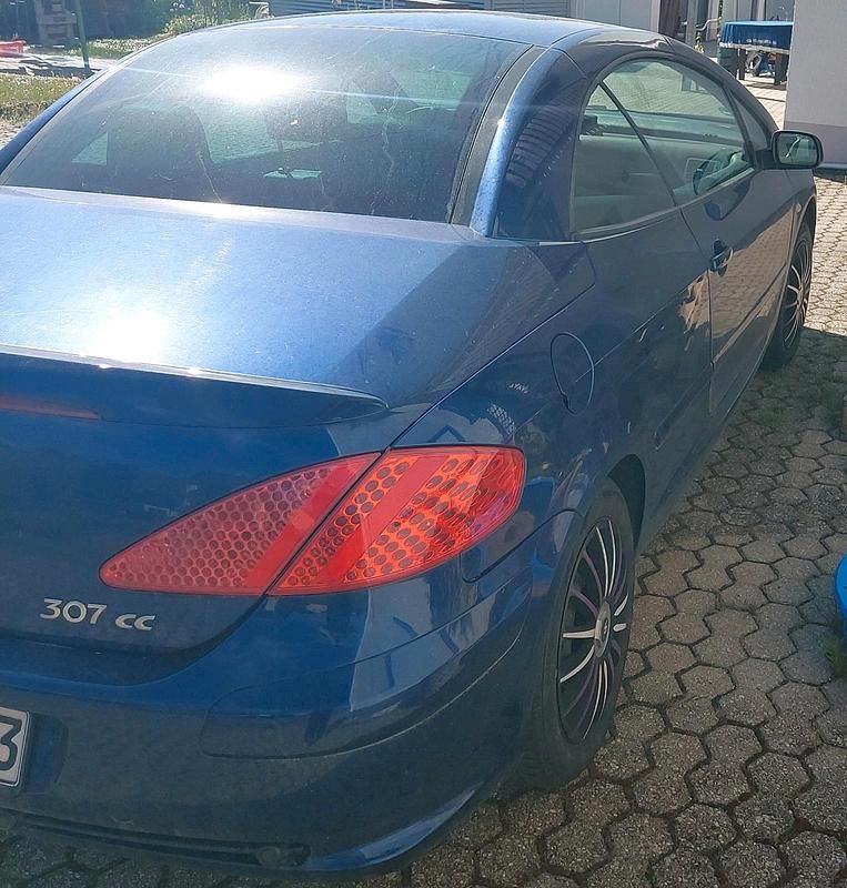 Gebraucht Peugeot 307 CC 136 PS (100 kW) 2004 Blau Cabrio