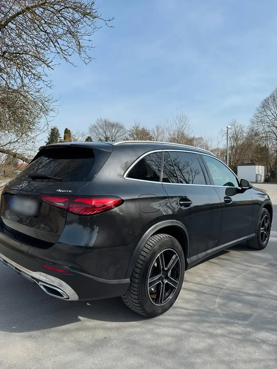 Gebraucht Mercedes E350 204 PS (150 kW) 2023 Grau SUV